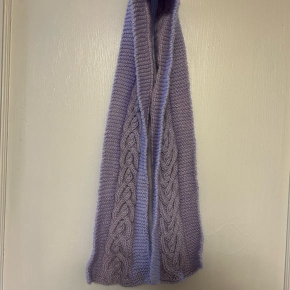 Handmade Lavender Cable Knit Heart Scarf - Picture 5 of 6